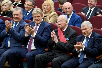 Полпред Серышев поздравил Академика Саковича с 95 летием