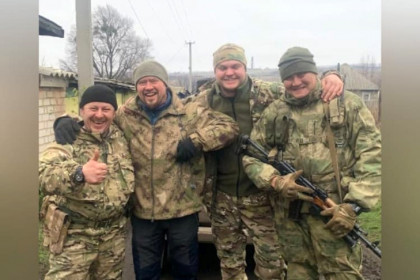 Волонтеры из Новосибирска доставили бронежилеты бойцам на линию фронта