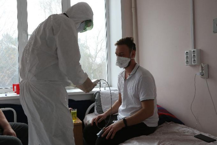 Молодые пациенты с тяжелым течением COVID-19 впервые поступают в больницы Новосибирска