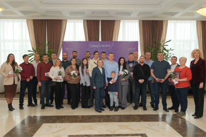 Кровь во благо: 24 жителя Новосибирской области стали почетными донорами России