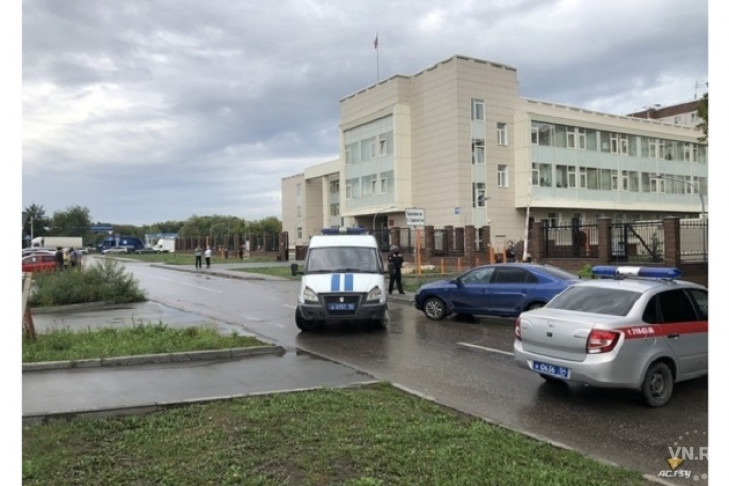 Эвакуация из-за сообщений о бомбах проходит в Новосибирске