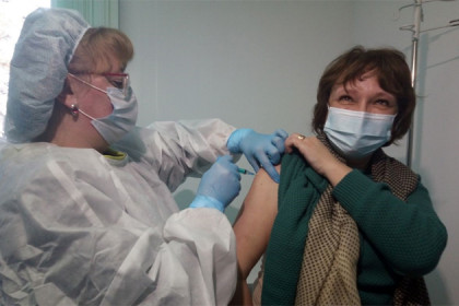 Вакциной «Вектора» начали прививать от коронавируса в Новосибирской области