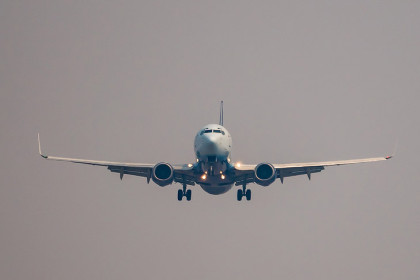 Самолёт S7 пять раз пытался приземлиться в Новосибирске из-за сильного ветра