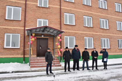 8 семей получили ключи от новых квартир в Маслянино