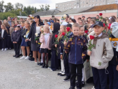Первый звонок нового учебного года звенит в школах Новосибирской области