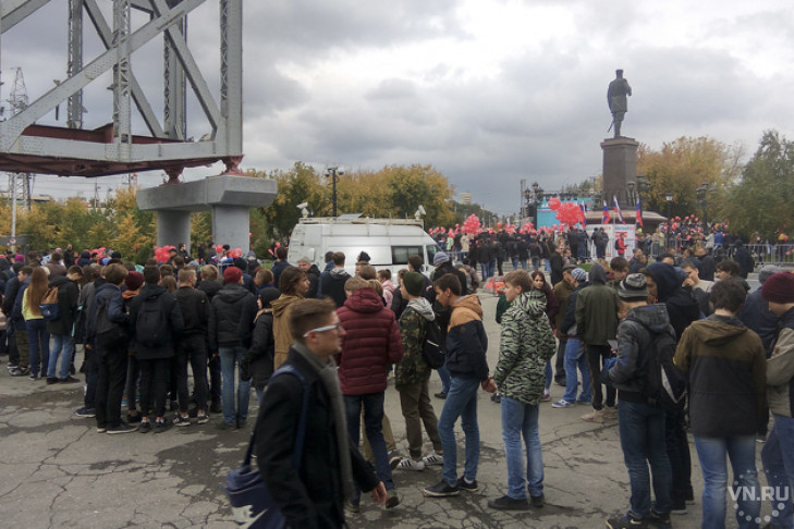 Почему на митинги Навального приходят школьники и студенты