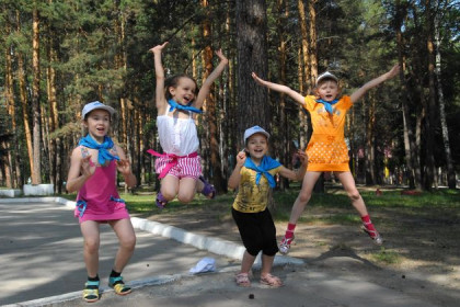 Более 75 тысяч детей отдохнули в детских лагерях Новосибирской области