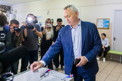 Андрей Травников 8 сентября проголосовал на выборах губернатора Новосибирской области