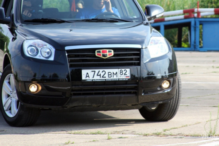 Крымские номера  82-го региона выдают новосибирским водителям 