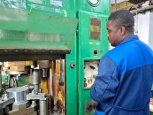 Участник СВО из Камеруна стал гражданином России и работает на заводе