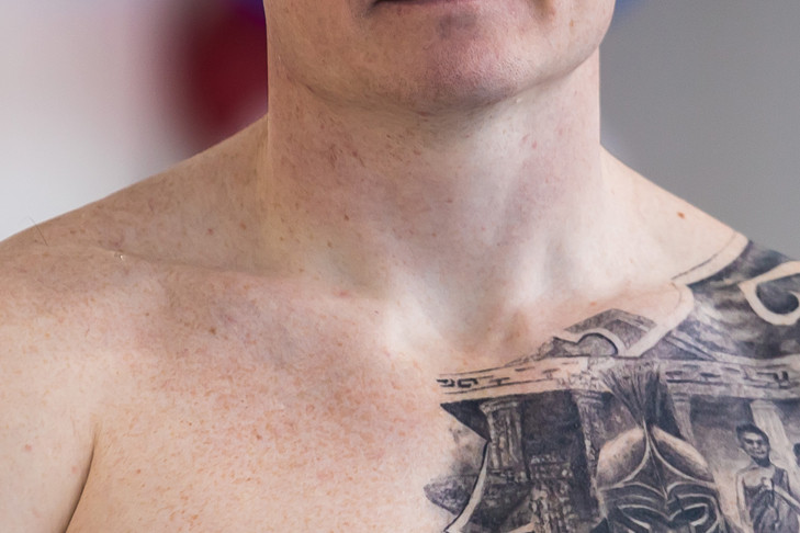 Жителя Новосибирска оштрафовали за татуировку мнимого вора в законе