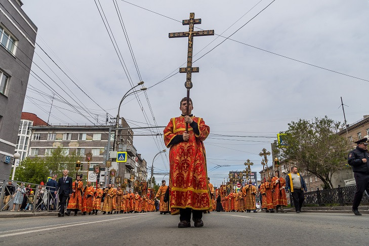 Центральные улицы Новосибирска перекрыли с 7 утра 25 мая