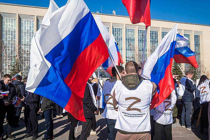 На флаги ко Дню народного единства выделят 765 тысяч рублей в Новосибирске