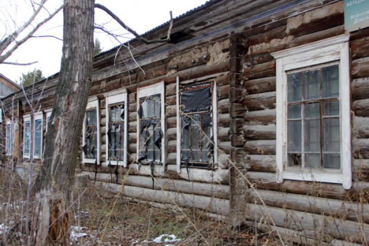 Заброшенный детский дом и тайная могила – загадки деревни Суздалка