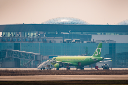 Из-за неполадки двигателей в Новосибирске экстренно сел самолет S7