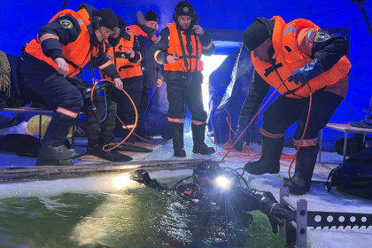 Водолазы искали заколку на дне Обского водохранилища - причина