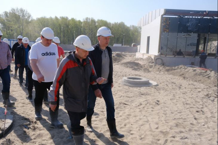 К пробной заливке льда на новом ЛДС готовятся в Новосибирске