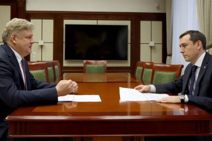 Итоги и задачи дальнейшей работы по борьбе с теневыми финансовыми схемами полпред обсудил с Дмитрием Шоттом