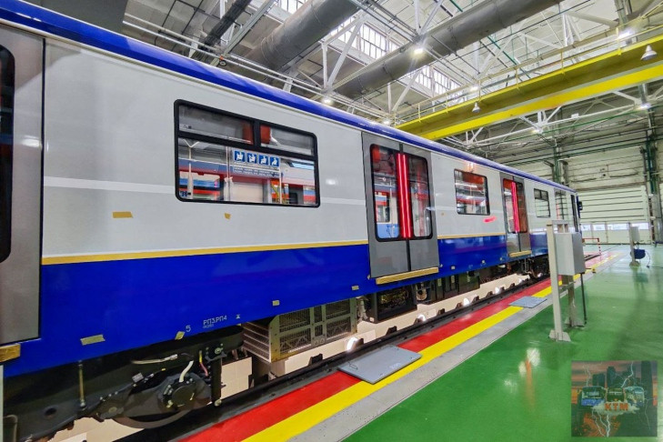 Поезд «Ермак» для Новосибирского метро готовят к отправке с завода в Мытищах