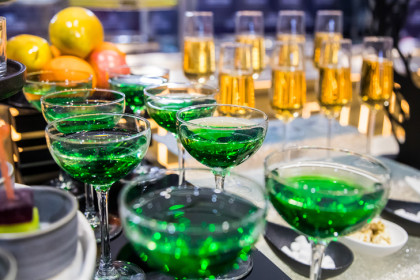 Разорвет желудок: врач предостерег от модных напитков с жидким азотом