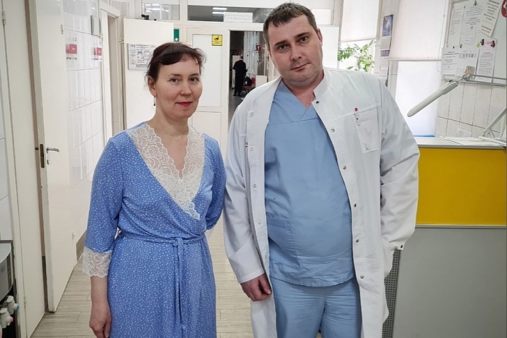 Хирурги из Новосибирска выпрямили позвоночник 49-летней женщине