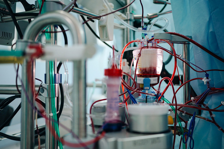 Невидимую опухоль нашли у жительницы Новосибирска с высоким давлением