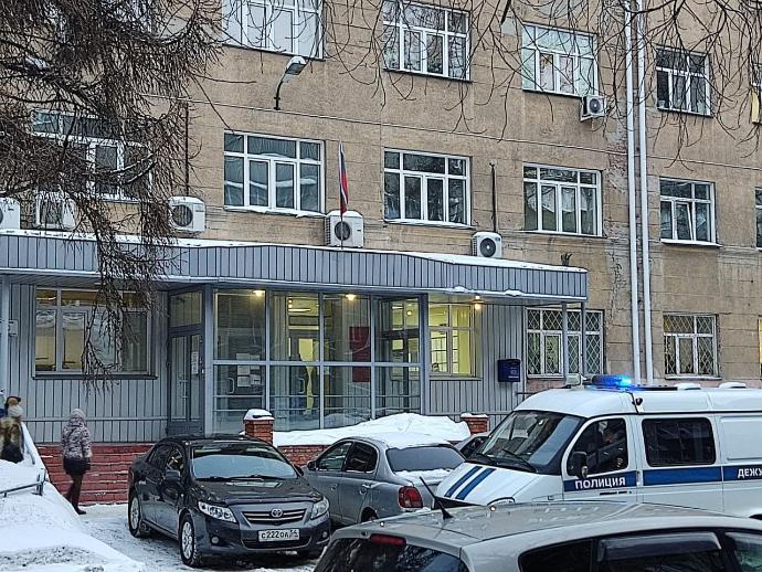 Суды Новосибирска вернулись к работе после сообщений о лжеминировании