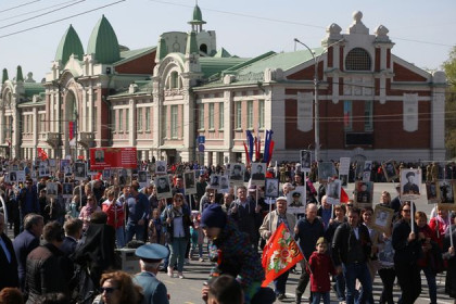 Бессмертный полк-2019 в Новосибирске: 240 тысяч участников