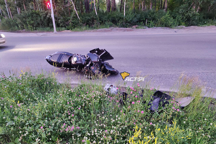 Гонщик на байке оказался в больнице после маневра на Краузе Новосибирска