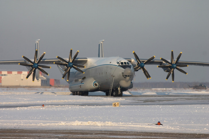 Самый большой в мире  самолет Ан-22 «Антей» вылетел из Новосибирска