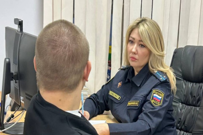 Московского фитнес-тренера под конвоем доставили в Новосибирск