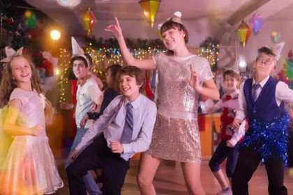 СКР: пьяные школьники избили директора на новогодней дискотеке в Новосибирске