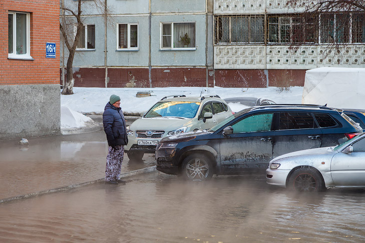 Травников поручил сделать перерасчёт за тепло после аварии в Новосибирске