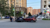 13-летняя девочка пострадала в ДТП с двумя иномарками в Новосибирске