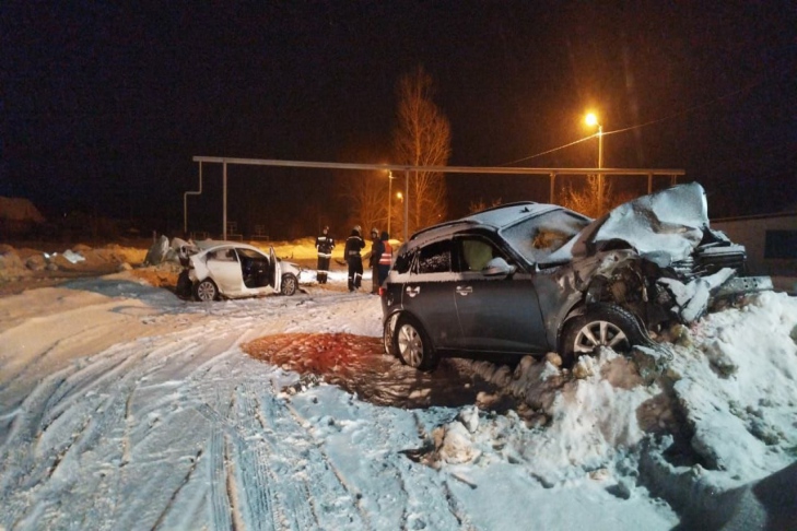 Стоя на обочине погиб водитель Hyundai Solaris из-за новосибирца на Infiniti