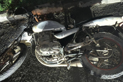 Молодая девушка села на мотоцикл и погибла под Новосибирском