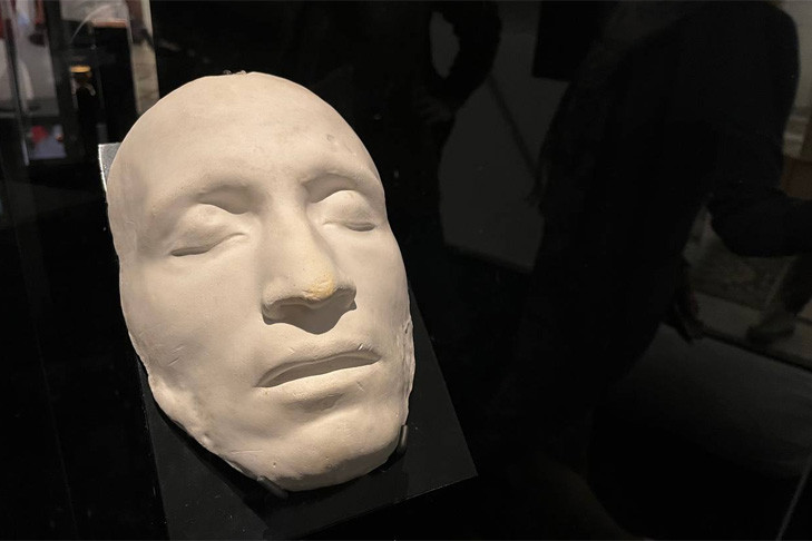 Тайную любовь и посмертную маску Пушкина привезли в Новосибирск