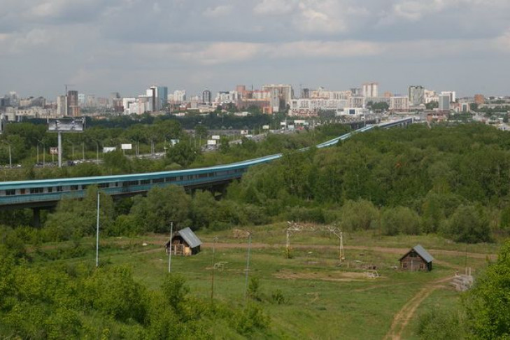 Новосибирцам пообещали две станции метро и ледовый дворец спорта