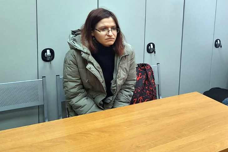Девушку с зеленкой наказали за порчу бюллетеней на выборах в Новосибирске