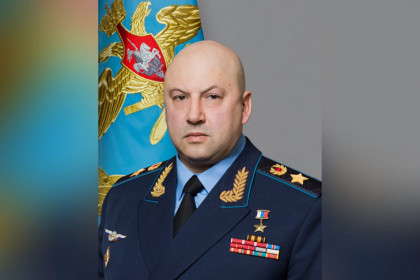 Уроженец Новосибирска Сергей Суровикин назначен командующим группировкой войск в районе СВО