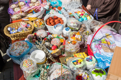 Полпред Анатолий Серышев поздравил сибиряков Пасхой