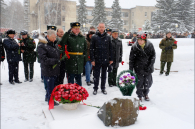 Губернатор Андрей Травников почтил память первого дважды Героя России из Новосибирска