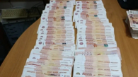 Иностранец пытался вывезти 2,8 млн рублей контрабандой из Новосибирска