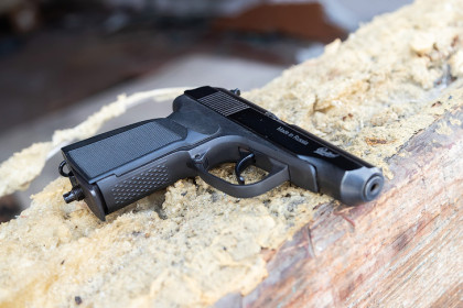 Мигранта отдали под суд за угрозы убийством многодетному отцу в Новосибирске