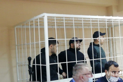 Суд по делу Исмаилова и Курбанова о нападении на инспектора ГИБДД начался в Новосибирске
