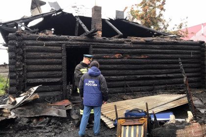 Многодетный отец погиб на пожаре в Новосибирске: домочадцы спаслись