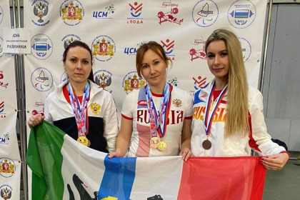 Силачки из Новосибирска стали лучшими на чемпионате России по пауэрлифтингу