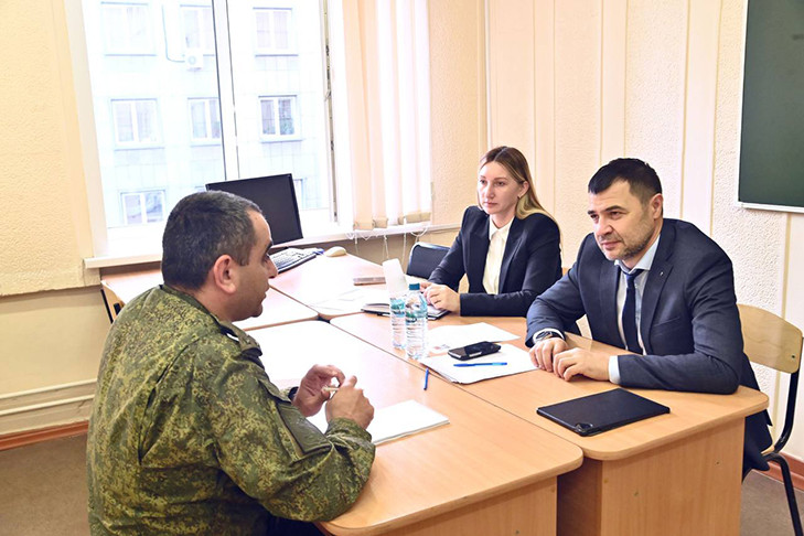 Участники проекта «Герои НовоСибири» обсудили с наставниками планы стажировок