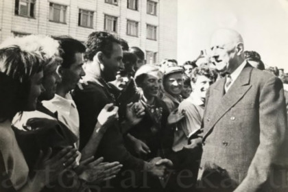 Генерал де Голль открыл «железный занавес» и приехал в Новосибирск 60 лет назад