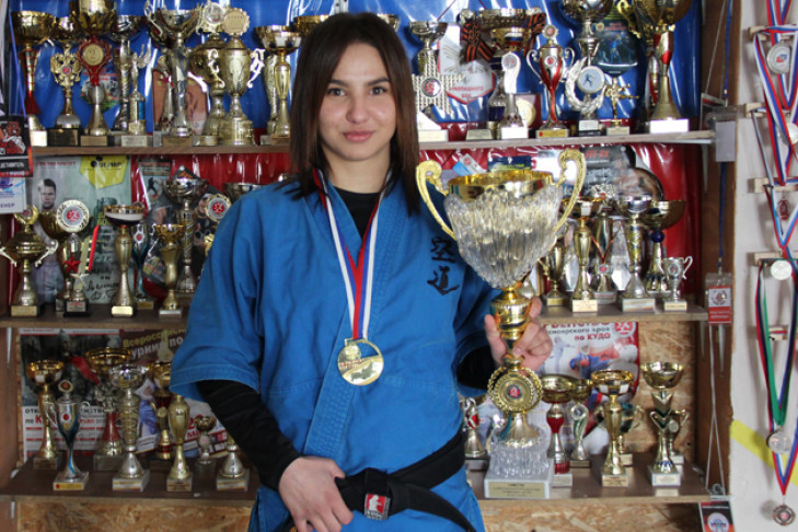 Сибирячка весом 55 килограммов побила чемпионку России
